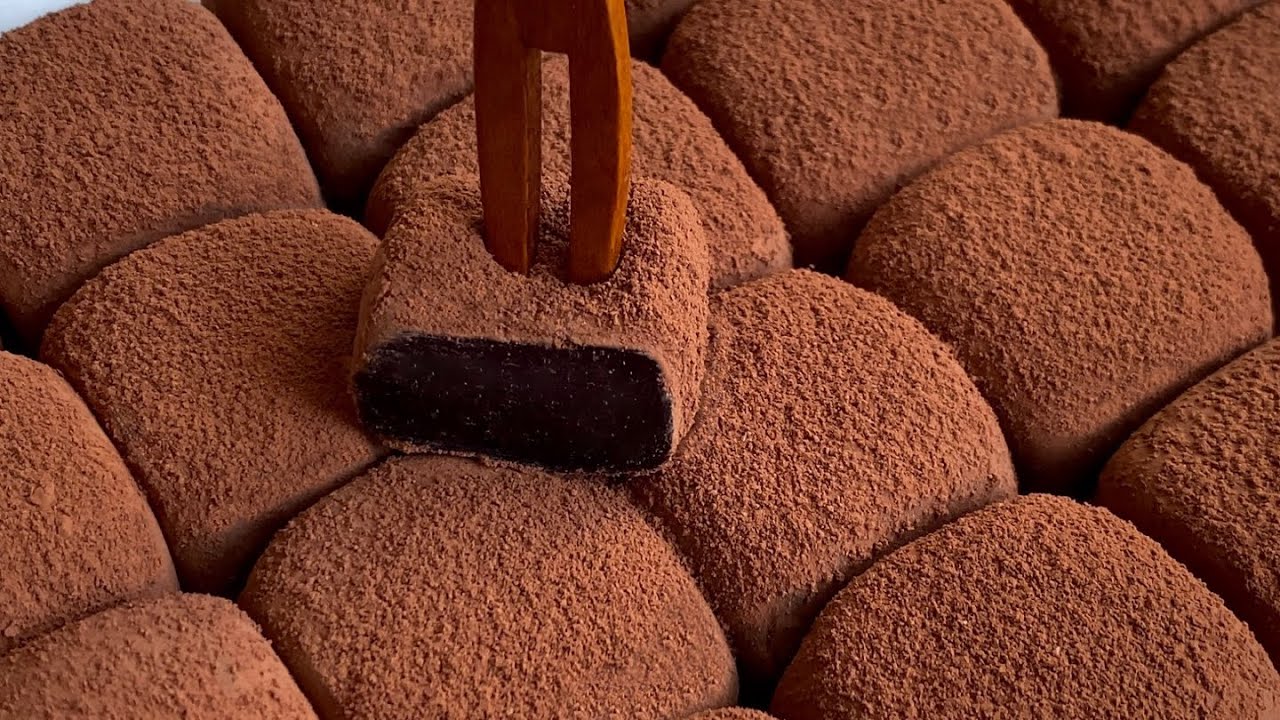 Make Decadent Homemade Chocolate Milk: So Much Better Than Syrup